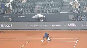 Chuva estraga euforia da torcida e atrasa jogo de João Fonseca no Rio Open