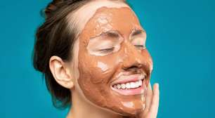 Argila vermelha com ouro vira aposta de skincare no Brasil
