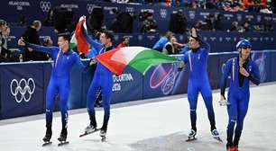 Itália fatura bronze no revezamento masculino da patinação em pista curta