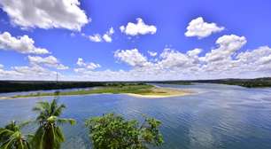 A cidade fundada há 464 anos, sendo a mais antiga de Alagoas, preserva um rico patrimônio histórico às margens do Rio São Francisco