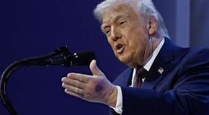 Trump anuncia tarifa global de 10% após veto da Suprema Corte ao tarifaço: 'Posso fazer o que quiser'