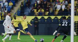 Cristiano Ronaldo marca dois, e Al-Nassr goleia para assumir a liderança do Saudita