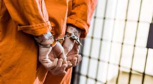 Polêmica no Acre: VascoAC contrata goleiro Bruno e 4 jogadores que já foram presos por estupro