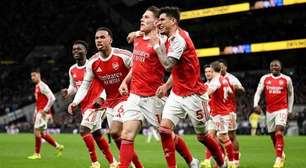 Arsenal goleia o Tottenham e volta a abrir distância na liderança da Premier League
