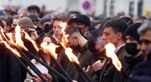 Marcha em Lyon, França, pede justiça após morte a pancadas de militante de ultradireita