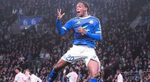 Endrick passa em branco, e Lyon perde para o Strasbourg pelo Francês