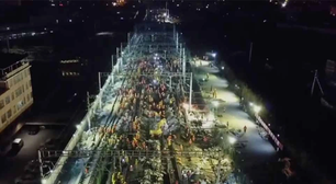 Em apenas 9 horas, com 1000 trabalhadores, China reduziu viagem de sete horas para uma hora e meia graças a nova linha ferroviária