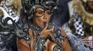 Rainha de bateria da Mangueira não entra com escola no Desfile das Campeãs; entenda