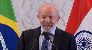 Lula responde críticas ao desfile de escola que o homenageou no Rio: 'Não sou o carnavalesco'