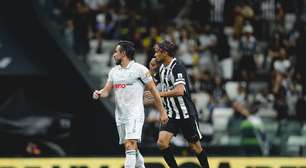 Gustavo Scarpa reencontra Willian Bigode e faz cobrança judicial