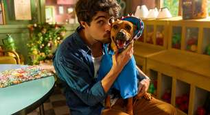 "Você lembra de mim?": Rafael Vitti emociona ao reencontrar cão de Caramelo após um ano