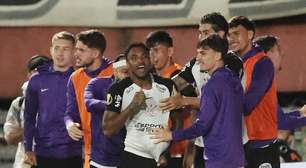 Corinthians busca empate no fim e avança no Paulistão graças a Hugo Souza nos pênaltis