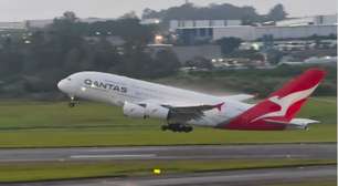 Maior avião do mundo pousa em Guarulhos após voo direto da Austrália