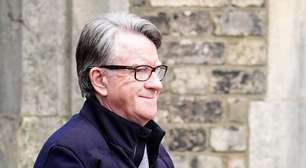 Ex-embaixador britânico investigado no caso Epstein é preso em Londres