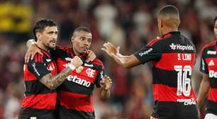 Sob vaias, Flamengo vence Madureira e se aproxima da final do Carioca