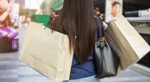 Solidariedade: ONG que produz perucas promove bazar