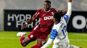 Zagueiro ex-Chelsea é oferecido, e Vasco estuda a sua contratação