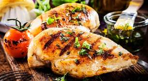 O detalhe que muda o sabor do frango feito na correria; veja só!