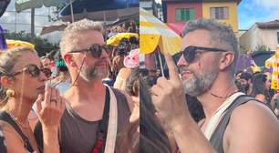 Lucas Lima usa passe livre da namorada e beija outra em bloco de Carnaval