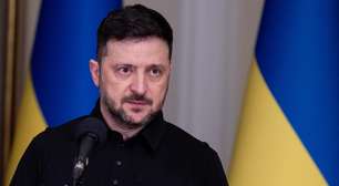 'Ucrânia não foi dominada': Zelensky destaca resistência após quatro anos de guerra