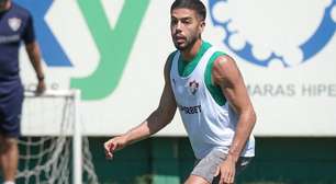 Nonato sofre lesão muscular e desfalca Fluminense