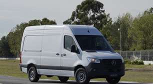 Fim do pé na embreagem: Mercedes Sprinter automática chega ao Brasil