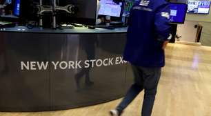 Wall Street estende alta impulsionada por tecnologia conforme diminuem temores relacionados a IA