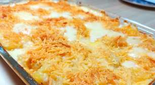 Batata gratinada ao forno com muito queijo, um acompanhamento cremoso incrível