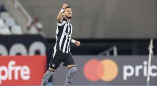 Alex Telles destaca classificação do Botafogo: "Soubemos sofrer"
