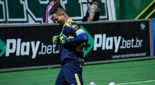 FAZ O PIX! Goiás se classifica nos pênaltis com show de Tadeu na Copa do Brasil