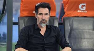 Eduardo Domínguez conhece elenco do Atlético-MG no hotel em Porto Alegre