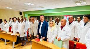 Itália: Calábria diz que manterá médicos cubanos apesar de pressão dos EUA para romper contratos