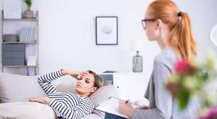 Saúde no divã: por que as mulheres procuram mais terapia que os homens?
