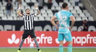 Alex Telles fala sobre classificação do Botafogo na Libertadores