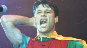 FOTOS: Jaqueta de Dinho, do Mamonas Assassinas, está intacta após 30 anos do enterro