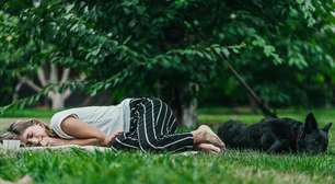 Evento une yoga e adoção de cachorros