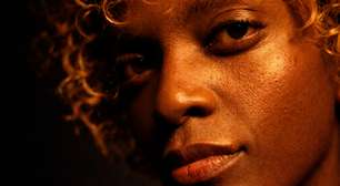 Para Aretha Sadick, criar personagens trans diversos é 'espaço de cura' para ela e para o público