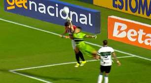 Foi pênalti? Ouça o áudio da decisão do VAR em Coritiba x São Paulo