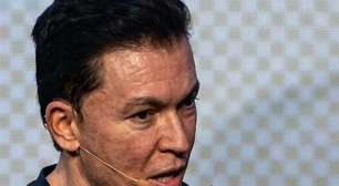 Pastor afirma que beija filho de 8 anos "para ele não virar gay": "Não vai virar cobaia do capeta"