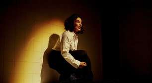 Mara Carvalho estrela Gala Dalí em curta temporada no Teatro Sérgio Cardoso