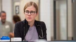 A filha de Walter White, de Breaking Bad, na vida real estrela uma melhores séries atuais do streaming, mas ninguém a reconhece