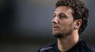 Santos contrata Elano
