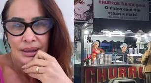 Scheila Carvalho rebate ataques por deixar mãe trabalhar em barraca aos 84 anos