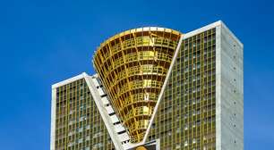 Arranha-céu residencial mais alto da Espanha não se esqueceu do poço do elevador, mas fez muito pior