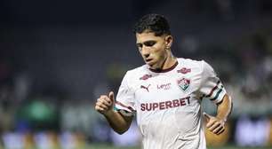 Savarino se destaca e pede espaço no Fluminense