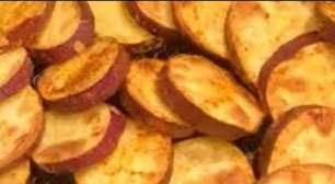Batata doce na airfryer, muito crocante e sequinha, além de gostosa e prática de preparar