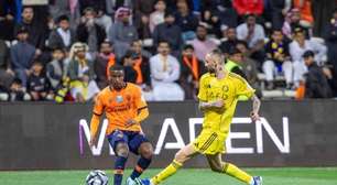 CR7 perde pênaltli, mas Al-Nassr vira pra cima do Al Fayha e segue líder