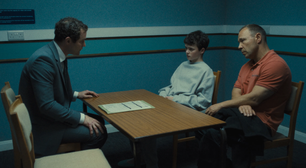 Você percebeu? Apesar de gêneros opostos, as 2 minisséries mais assistidas da história da Netflix escondem um detalhe idêntico