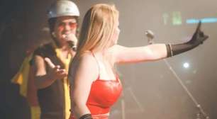 Mamonas Assassinas: Veja como está a musa de 'Pelados em Santos' três décadas depois