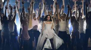 VÍDEO: Rosalía apresenta 'Berghain' pela 1ª vez com Björk no BRIT Awards 2026